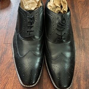 Steve Madden Black Oxford Dress Shoes with Brogue Detailing